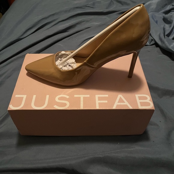 JustFab Almond Pumps Size 11, Patent Leather True to size, Brand new with box - Picture 2 of 3